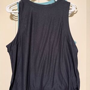 Old Navy Cloud motion workout tops